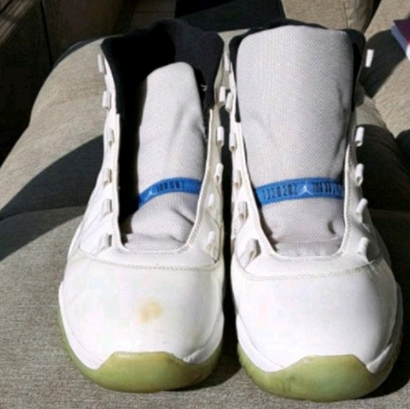 All white retro Jordan 11's - Picture 5 of 5